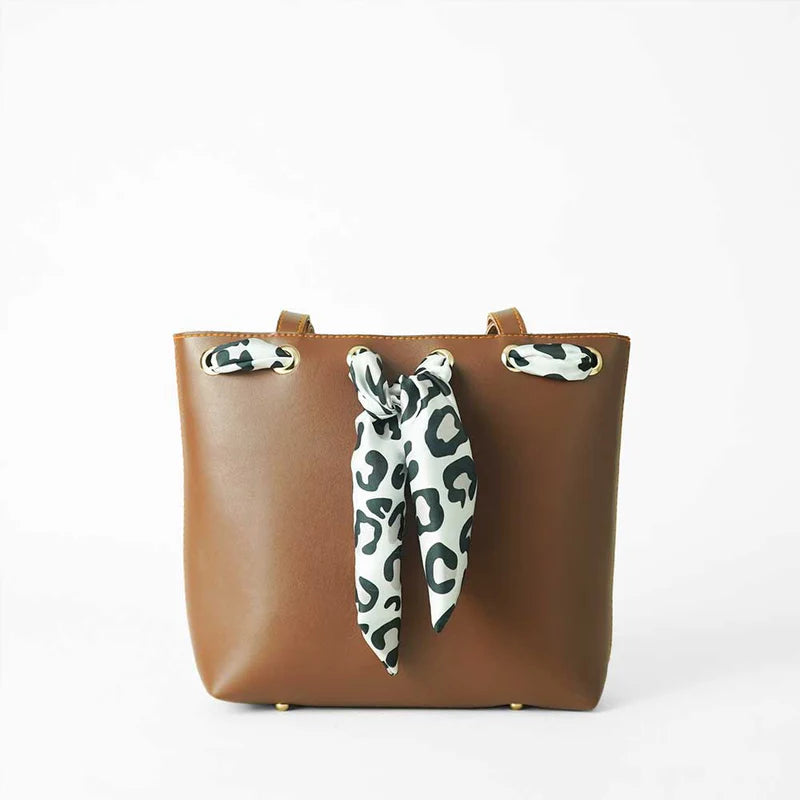 Grip Tote Bag Brown – Stylish Durable Everyday Handbag for Women
